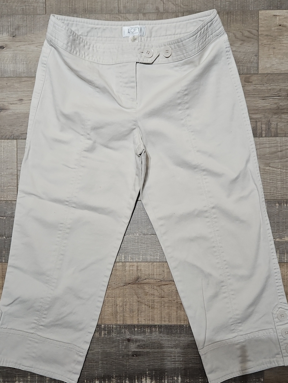 Loft Women's Cream Capri Pants